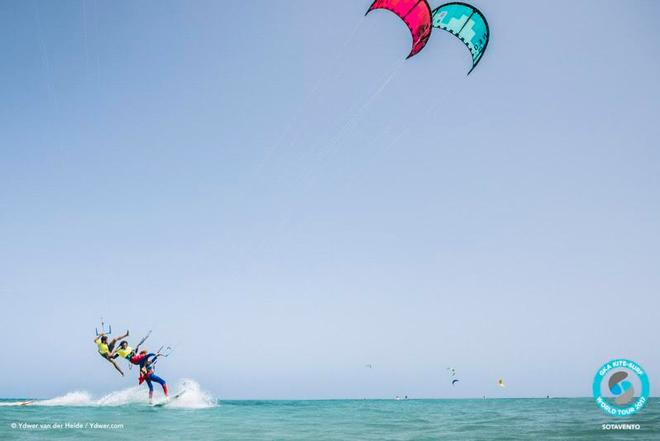 Day 5 – Even Super-Matchu couldn't help them manage this one – GKA Kite-Surf World Tour ©  Ydwer van der Heide